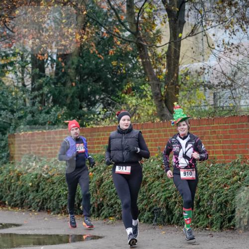 07.12.2025 - St. Pauli X-Mass-Run No. 15 Michael Burmester http://msf.ph/oto/9407370 07.12.2025 09:41:40 Laufen 3515, 911, 910 meine-sportfotos.de