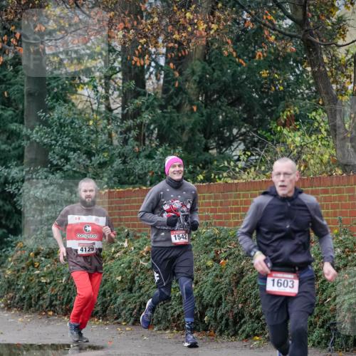 07.12.2025 - St. Pauli X-Mass-Run No. 15 Michael Burmester http://msf.ph/oto/9407424 07.12.2025 09:41:48 Laufen 4129, 1542, 1603 meine-sportfotos.de