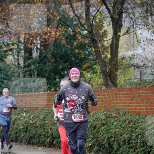 07.12.2025 - St. Pauli X-Mass-Run No. 15 Michael Burmester http://msf.ph/oto/9407445 07.12.2025 09:41:50 Laufen 3308, 4, 1542 meine-sportfotos.de