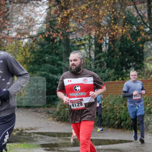 07.12.2025 - St. Pauli X-Mass-Run No. 15 Michael Burmester http://msf.ph/oto/9407460 07.12.2025 09:41:52 Laufen 15, 4129, 3308 meine-sportfotos.de