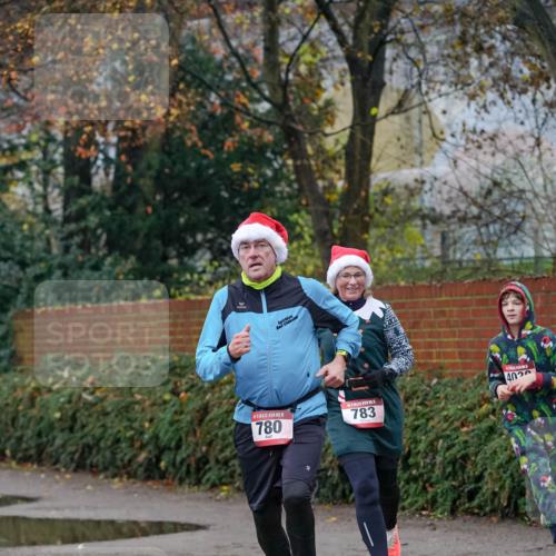 07.12.2025 - St. Pauli X-Mass-Run No. 15 Michael Burmester http://msf.ph/oto/9407493 07.12.2025 09:41:55 Laufen 780, 783, 4020 meine-sportfotos.de