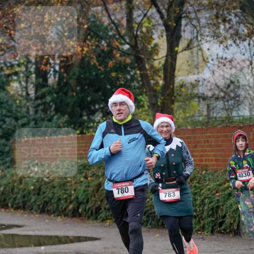 07.12.2025 - St. Pauli X-Mass-Run No. 15 Michael Burmester http://msf.ph/oto/9407496 07.12.2025 09:41:55 Laufen 15, 780, 783, 4030 meine-sportfotos.de