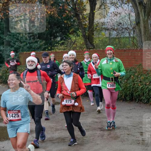 07.12.2025 - St. Pauli X-Mass-Run No. 15 Michael Burmester http://msf.ph/oto/9407540 07.12.2025 09:42:03 Laufen 15, 1425, 975, 3629, 1360 meine-sportfotos.de