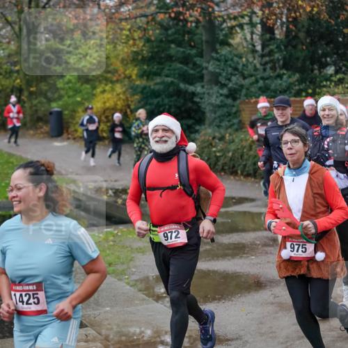 07.12.2025 - St. Pauli X-Mass-Run No. 15 Michael Burmester http://msf.ph/oto/9407552 07.12.2025 09:42:04 Laufen 1425, 972, 975 meine-sportfotos.de