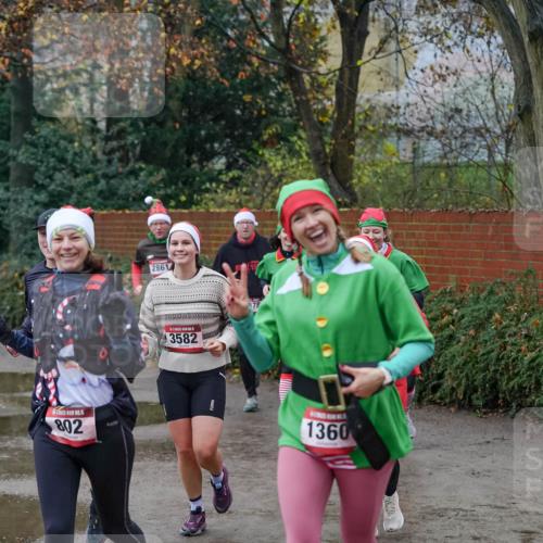 07.12.2025 - St. Pauli X-Mass-Run No. 15 Michael Burmester http://msf.ph/oto/9407561 07.12.2025 09:42:04 Laufen 802, 2861, 3582, 1360 meine-sportfotos.de