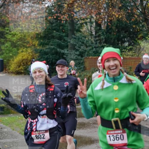 07.12.2025 - St. Pauli X-Mass-Run No. 15 Michael Burmester http://msf.ph/oto/9407576 07.12.2025 09:42:05 Laufen 802, 1360 meine-sportfotos.de