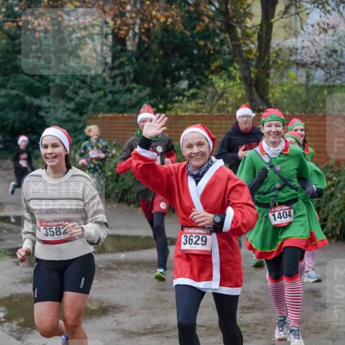 07.12.2025 - St. Pauli X-Mass-Run No. 15 Michael Burmester http://msf.ph/oto/9407579 07.12.2025 09:42:05 Laufen 3582, 3629, 1404 meine-sportfotos.de