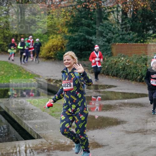 07.12.2025 - St. Pauli X-Mass-Run No. 15 Michael Burmester http://msf.ph/oto/9407626 07.12.2025 09:42:10 Laufen 2186, 4029 meine-sportfotos.de