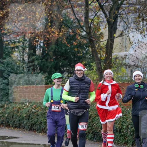 07.12.2025 - St. Pauli X-Mass-Run No. 15 Michael Burmester http://msf.ph/oto/9407689 07.12.2025 09:42:20 Laufen 304, 187 meine-sportfotos.de