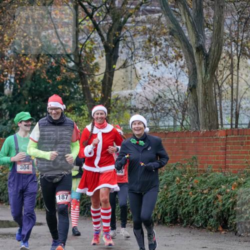 07.12.2025 - St. Pauli X-Mass-Run No. 15 Michael Burmester http://msf.ph/oto/9407695 07.12.2025 09:42:20 Laufen 304, 187, 465 meine-sportfotos.de