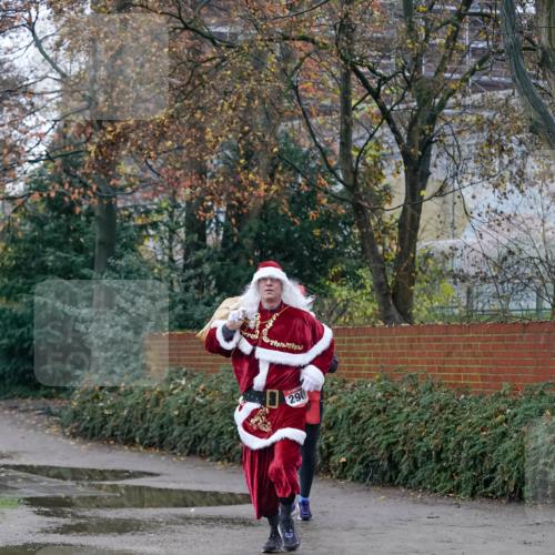 07.12.2025 - St. Pauli X-Mass-Run No. 15 Michael Burmester http://msf.ph/oto/9407734 07.12.2025 09:42:25 Laufen  meine-sportfotos.de