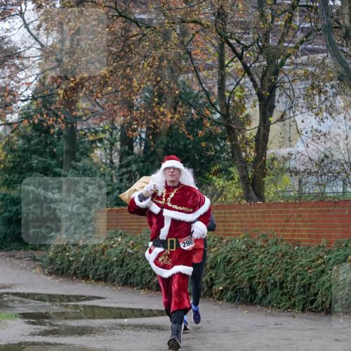 07.12.2025 - St. Pauli X-Mass-Run No. 15 Michael Burmester http://msf.ph/oto/9407737 07.12.2025 09:42:26 Laufen  meine-sportfotos.de