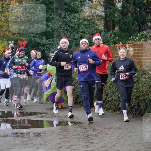 07.12.2025 - St. Pauli X-Mass-Run No. 15 Michael Burmester http://msf.ph/oto/9407768 07.12.2025 11:25:18 Laufen 18, 243, 3777, 2114, 2041 meine-sportfotos.de