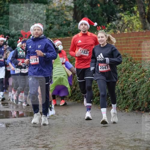 07.12.2025 - St. Pauli X-Mass-Run No. 15 Michael Burmester http://msf.ph/oto/9407783 07.12.2025 11:25:19 Laufen 1276, 18, 2114, 07, 182, 2047 meine-sportfotos.de