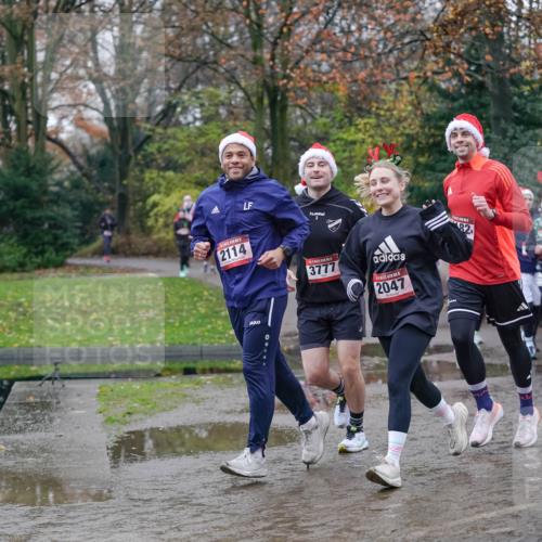 07.12.2025 - St. Pauli X-Mass-Run No. 15 Michael Burmester http://msf.ph/oto/9407804 07.12.2025 11:25:21 Laufen 2114, 3777, 2047, 82 meine-sportfotos.de