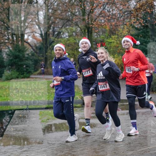 07.12.2025 - St. Pauli X-Mass-Run No. 15 Michael Burmester http://msf.ph/oto/9407810 07.12.2025 11:25:21 Laufen 3777, 2047, 182, 247 meine-sportfotos.de