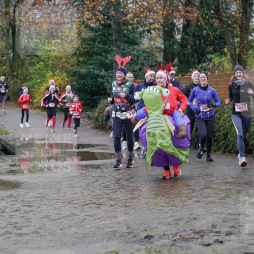 07.12.2025 - St. Pauli X-Mass-Run No. 15 Michael Burmester http://msf.ph/oto/9407819 07.12.2025 11:25:22 Laufen 146, 352, 3523 meine-sportfotos.de