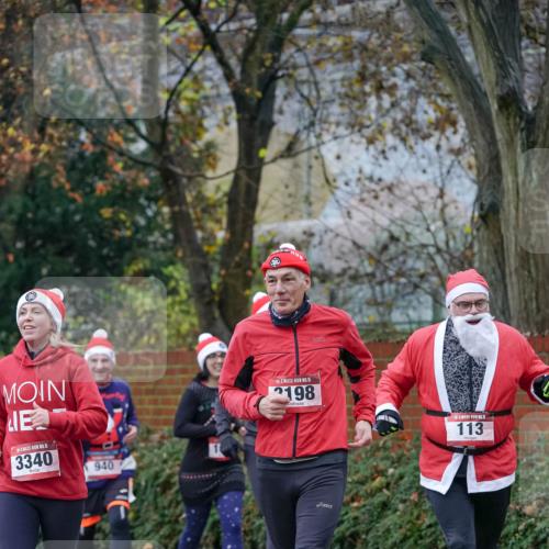 07.12.2025 - St. Pauli X-Mass-Run No. 15 Michael Burmester http://msf.ph/oto/9407857 07.12.2025 09:42:48 Laufen 15, 3340, 940, 15, 2198, 113 meine-sportfotos.de