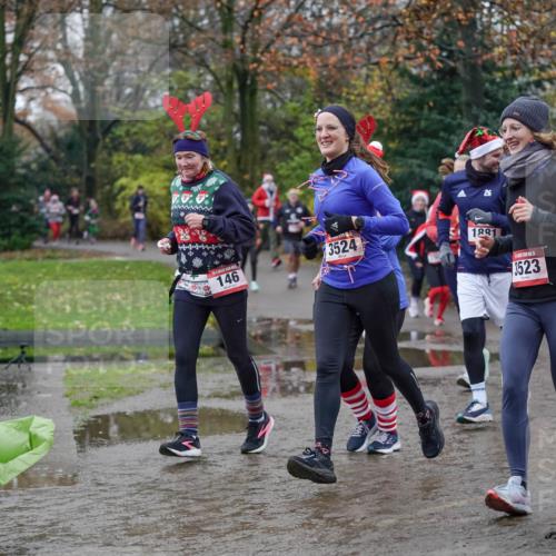 07.12.2025 - St. Pauli X-Mass-Run No. 15 Michael Burmester http://msf.ph/oto/9407864 07.12.2025 11:25:24 Laufen 146, 3524, 1881, 244, 3523, 82 meine-sportfotos.de