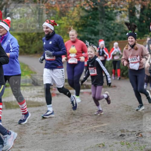 07.12.2025 - St. Pauli X-Mass-Run No. 15 Michael Burmester http://msf.ph/oto/9407870 07.12.2025 11:25:25 Laufen 46, 523, 1775, 382, 2441, 2436 meine-sportfotos.de