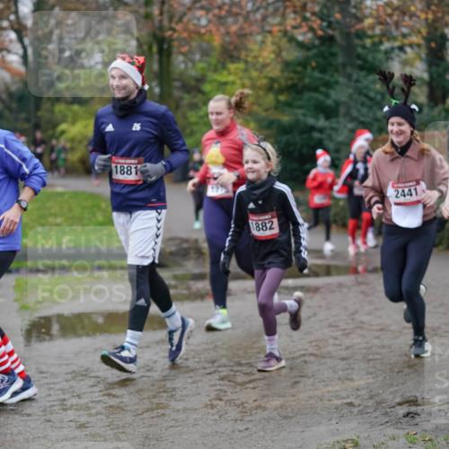 07.12.2025 - St. Pauli X-Mass-Run No. 15 Michael Burmester http://msf.ph/oto/9407879 07.12.2025 11:25:26 Laufen 244, 227, 1881, 2441, 2436, 1882 meine-sportfotos.de