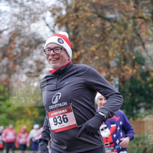 07.12.2025 - St. Pauli X-Mass-Run No. 15 Michael Burmester http://msf.ph/oto/9407890 07.12.2025 09:42:52 Laufen 15, 936, 0 meine-sportfotos.de