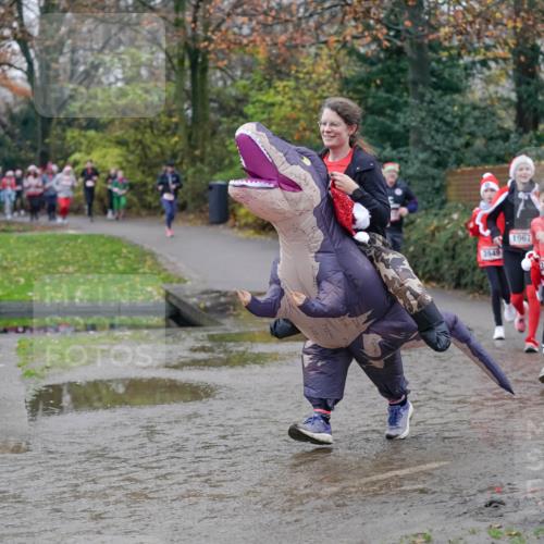 07.12.2025 - St. Pauli X-Mass-Run No. 15 Michael Burmester http://msf.ph/oto/9407900 07.12.2025 11:25:28 Laufen 1967, 3949, 3950, 1966 meine-sportfotos.de