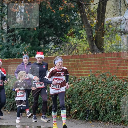 07.12.2025 - St. Pauli X-Mass-Run No. 15 Michael Burmester http://msf.ph/oto/9407919 07.12.2025 09:42:55 Laufen 84, 86, 3093, 2894, 2983 meine-sportfotos.de