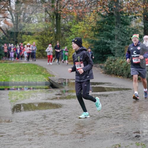 07.12.2025 - St. Pauli X-Mass-Run No. 15 Michael Burmester http://msf.ph/oto/9407951 07.12.2025 11:25:32 Laufen 616, 732 meine-sportfotos.de
