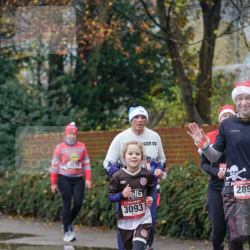 07.12.2025 - St. Pauli X-Mass-Run No. 15 Michael Burmester http://msf.ph/oto/9407955 07.12.2025 09:42:59 Laufen 15, 3093, 289 meine-sportfotos.de