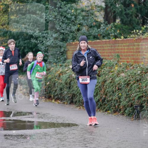07.12.2025 - St. Pauli X-Mass-Run No. 15 Michael Burmester http://msf.ph/oto/9407999 07.12.2025 11:25:37 Laufen 1474, 1471, 360 meine-sportfotos.de