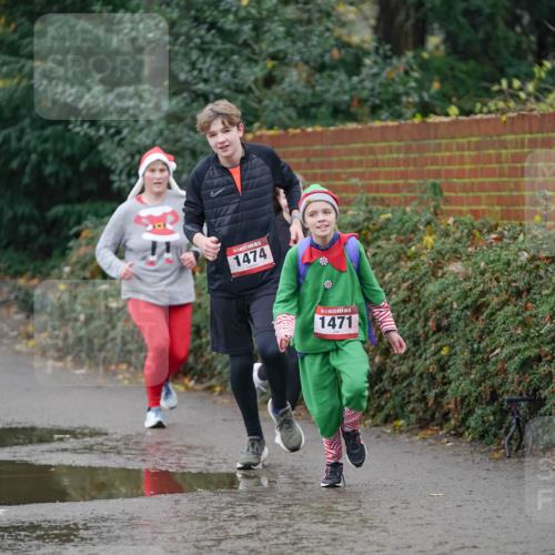 07.12.2025 - St. Pauli X-Mass-Run No. 15 Michael Burmester http://msf.ph/oto/9408023 07.12.2025 11:25:39 Laufen 1474, 1471 meine-sportfotos.de