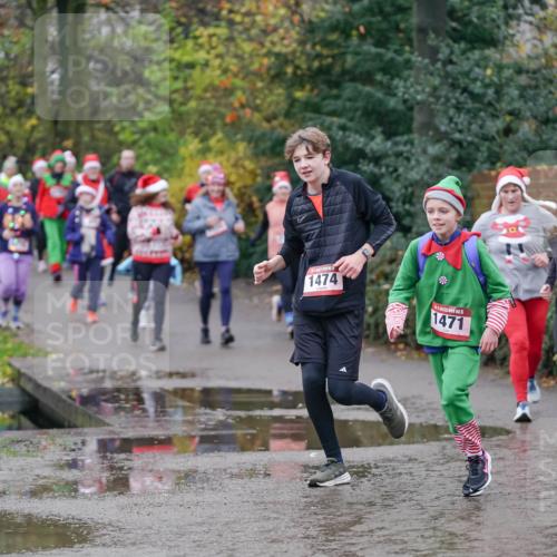 07.12.2025 - St. Pauli X-Mass-Run No. 15 Michael Burmester http://msf.ph/oto/9408044 07.12.2025 11:25:40 Laufen 1474, 1471, 1597 meine-sportfotos.de
