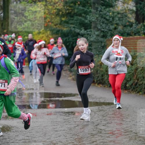 07.12.2025 - St. Pauli X-Mass-Run No. 15 Michael Burmester http://msf.ph/oto/9408056 07.12.2025 11:25:42 Laufen 14, 1471, 9, 15, 1597 meine-sportfotos.de