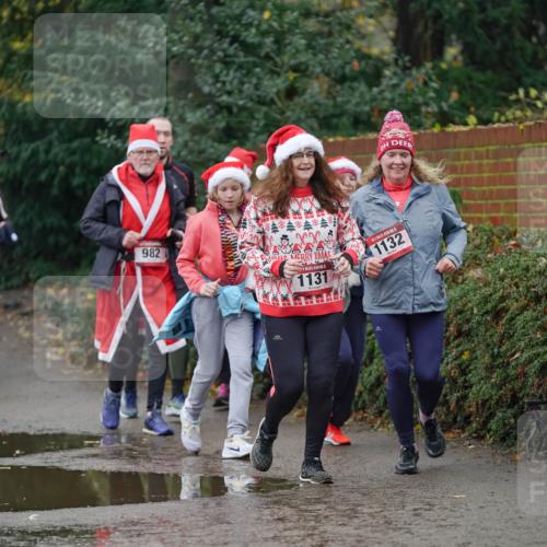 07.12.2025 - St. Pauli X-Mass-Run No. 15 Michael Burmester http://msf.ph/oto/9408092 07.12.2025 11:25:46 Laufen 2025, 982, 1131, 1132 meine-sportfotos.de