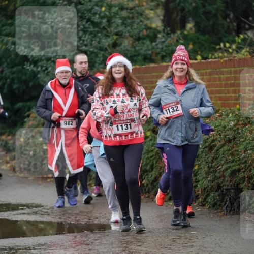 07.12.2025 - St. Pauli X-Mass-Run No. 15 Michael Burmester http://msf.ph/oto/9408107 07.12.2025 11:25:46 Laufen 2025, 277, 982, 1131, 15, 1132 meine-sportfotos.de