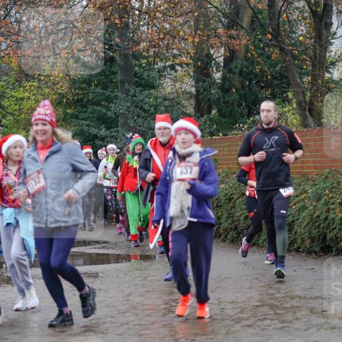 07.12.2025 - St. Pauli X-Mass-Run No. 15 Michael Burmester http://msf.ph/oto/9408143 07.12.2025 11:25:50 Laufen 1131, 1132, 391, 2108, 637 meine-sportfotos.de