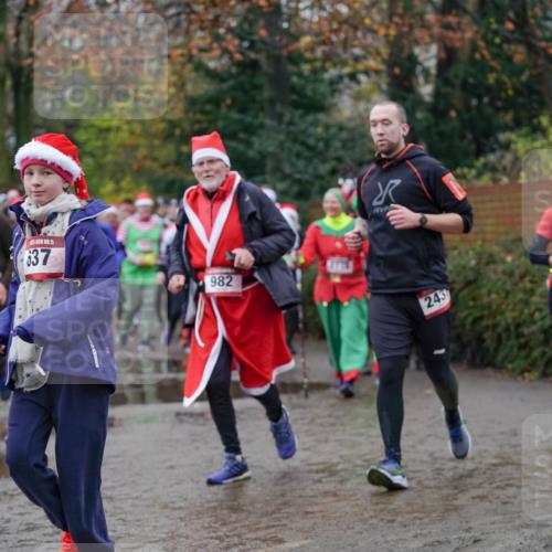 07.12.2025 - St. Pauli X-Mass-Run No. 15 Michael Burmester http://msf.ph/oto/9408155 07.12.2025 11:25:51 Laufen 15, 637, 982, 243, 1602 meine-sportfotos.de
