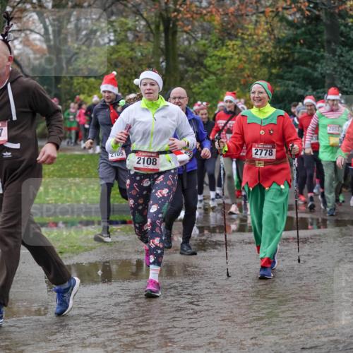07.12.2025 - St. Pauli X-Mass-Run No. 15 Michael Burmester http://msf.ph/oto/9408173 07.12.2025 11:25:54 Laufen 2027, 09, 2108, 2778, 2853, 2782, 650 meine-sportfotos.de