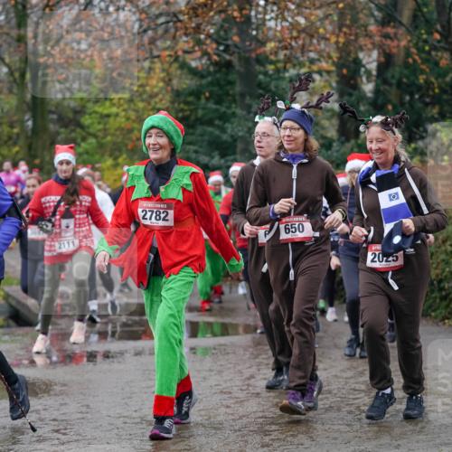 07.12.2025 - St. Pauli X-Mass-Run No. 15 Michael Burmester http://msf.ph/oto/9408203 07.12.2025 11:25:56 Laufen 2778, 2111, 15, 2782, 650, 2025 meine-sportfotos.de