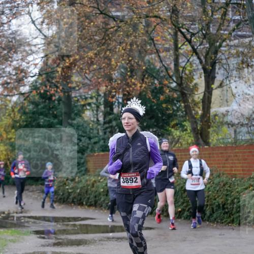 07.12.2025 - St. Pauli X-Mass-Run No. 15 Michael Burmester http://msf.ph/oto/9408262 07.12.2025 09:43:31 Laufen 15, 3892, 2510 meine-sportfotos.de