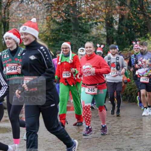 07.12.2025 - St. Pauli X-Mass-Run No. 15 Michael Burmester http://msf.ph/oto/9408272 07.12.2025 11:26:02 Laufen 2775, 99, 3646, 2783, 5, 245, 3313, 2842 meine-sportfotos.de