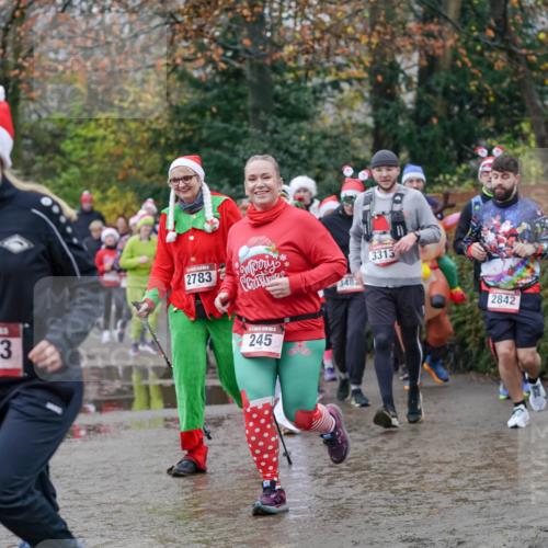 07.12.2025 - St. Pauli X-Mass-Run No. 15 Michael Burmester http://msf.ph/oto/9408278 07.12.2025 11:26:02 Laufen 36, 3913, 2783, 3482, 3313, 245, 2842 meine-sportfotos.de