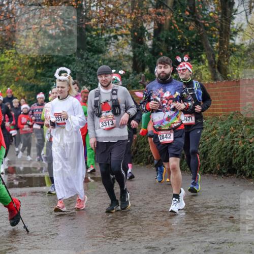 07.12.2025 - St. Pauli X-Mass-Run No. 15 Michael Burmester http://msf.ph/oto/9408287 07.12.2025 11:26:03 Laufen 331, 3313, 2842, 3471 meine-sportfotos.de