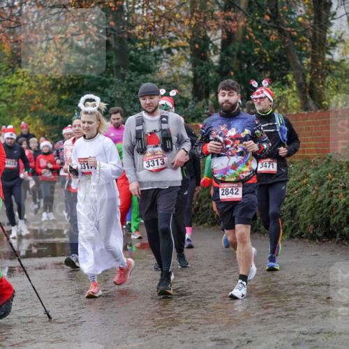 07.12.2025 - St. Pauli X-Mass-Run No. 15 Michael Burmester http://msf.ph/oto/9408290 07.12.2025 11:26:03 Laufen 4424, 331, 2783, 3313, 2842, 3471 meine-sportfotos.de