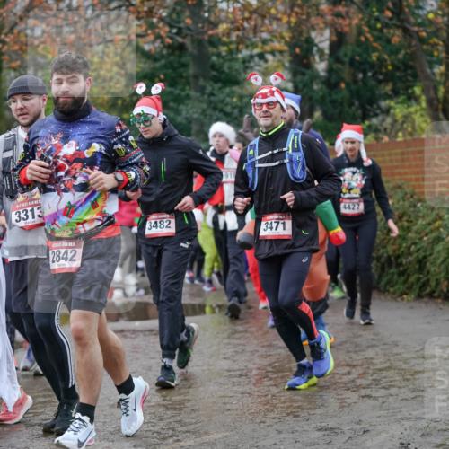 07.12.2025 - St. Pauli X-Mass-Run No. 15 Michael Burmester http://msf.ph/oto/9408302 07.12.2025 11:26:04 Laufen 15, 3313, 15, 2842, 3482, 916, 3471, 4427 meine-sportfotos.de