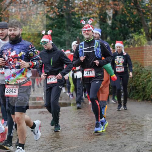07.12.2025 - St. Pauli X-Mass-Run No. 15 Michael Burmester http://msf.ph/oto/9408305 07.12.2025 11:26:04 Laufen 15, 2842, 3482, 3471, 4427 meine-sportfotos.de
