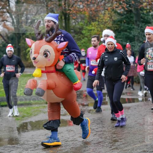 07.12.2025 - St. Pauli X-Mass-Run No. 15 Michael Burmester http://msf.ph/oto/9408323 07.12.2025 11:26:06 Laufen 15, 196, 4424, 4423, 4427, 2877 meine-sportfotos.de