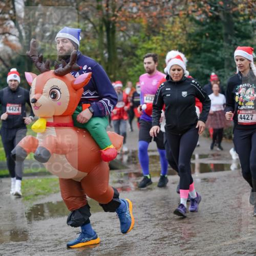 07.12.2025 - St. Pauli X-Mass-Run No. 15 Michael Burmester http://msf.ph/oto/9408326 07.12.2025 11:26:07 Laufen 4424, 4422, 4427, 2877 meine-sportfotos.de