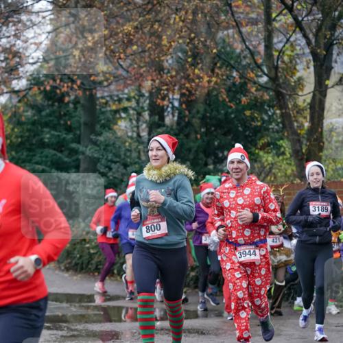 07.12.2025 - St. Pauli X-Mass-Run No. 15 Michael Burmester http://msf.ph/oto/9408342 07.12.2025 09:43:40 Laufen 15, 800, 3944, 421, 3189 meine-sportfotos.de